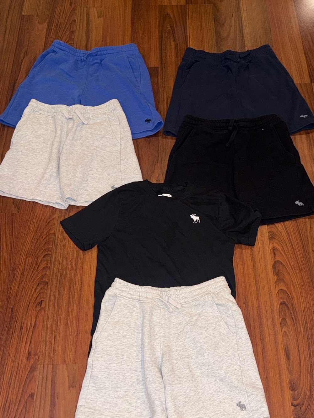 Abercrombie Kids Classic Logo Shorts and T Shirt Bundle Sz 9/10 Blue Grey Black